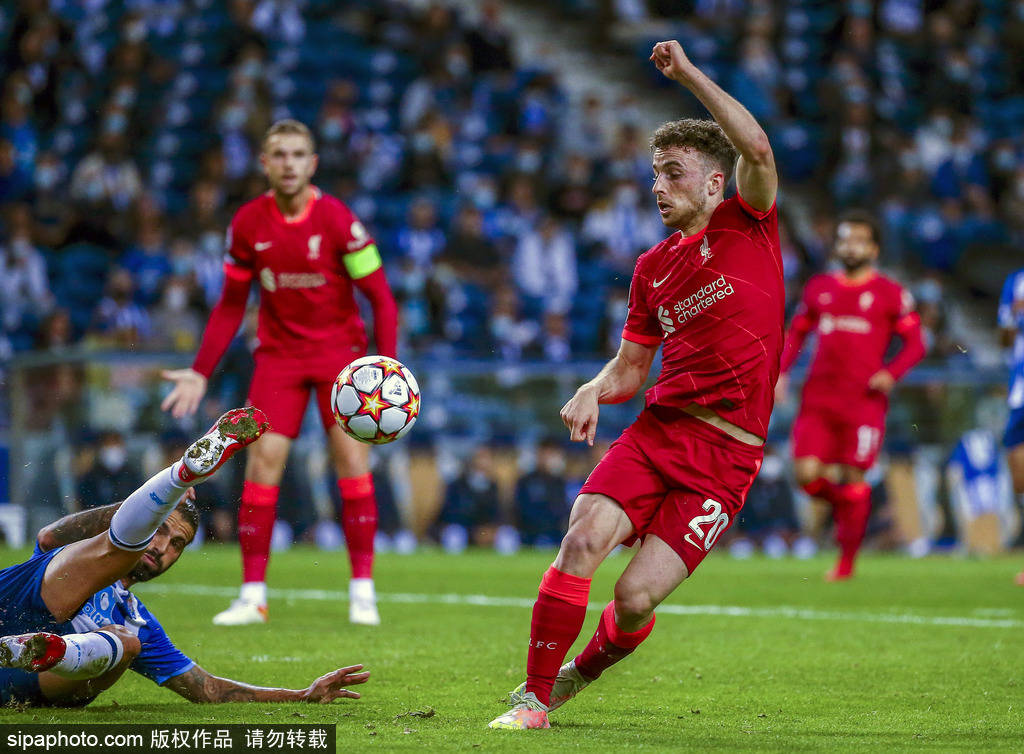 队在这两方 队在这两方