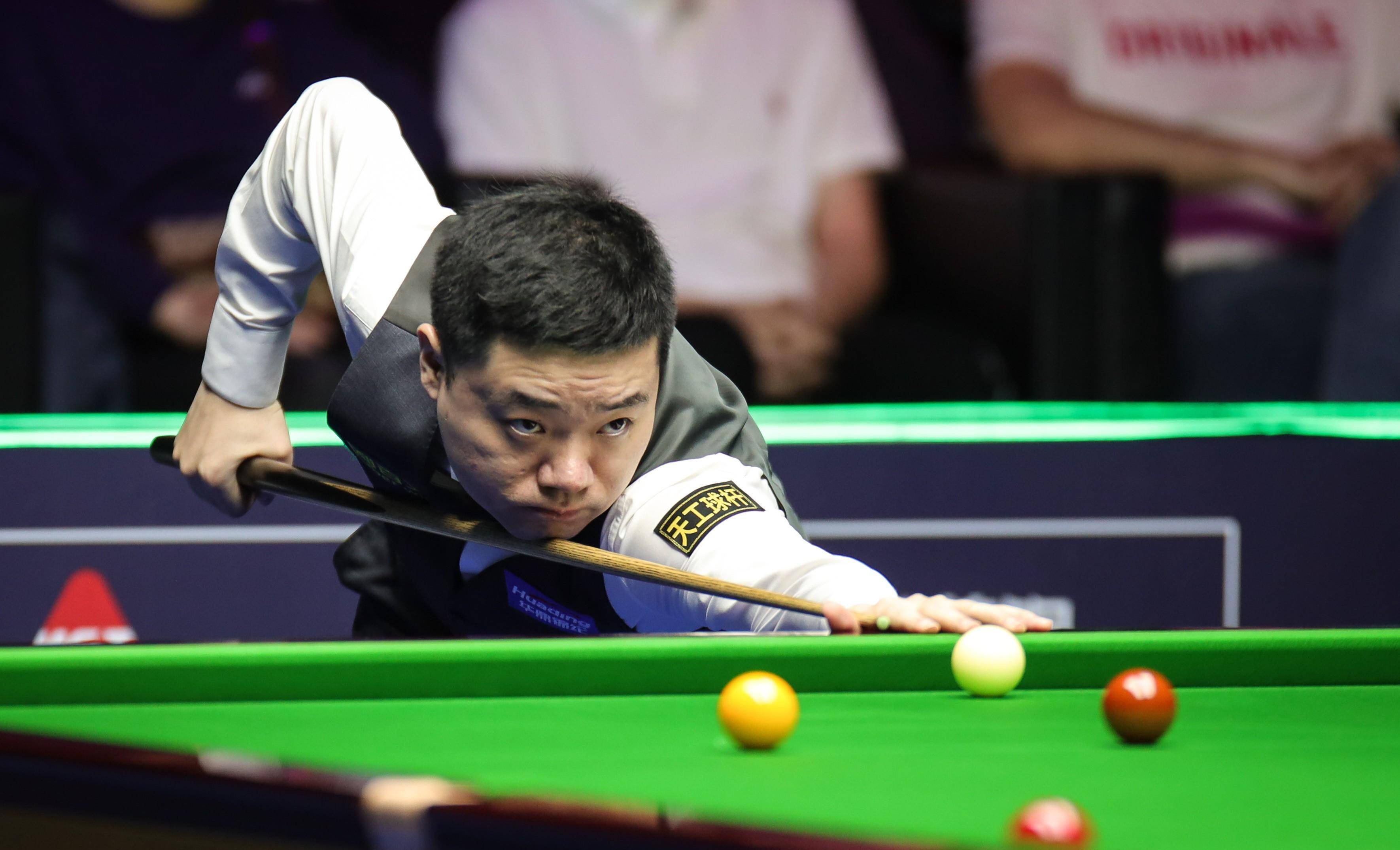 邓顿的加入 邓顿的加入